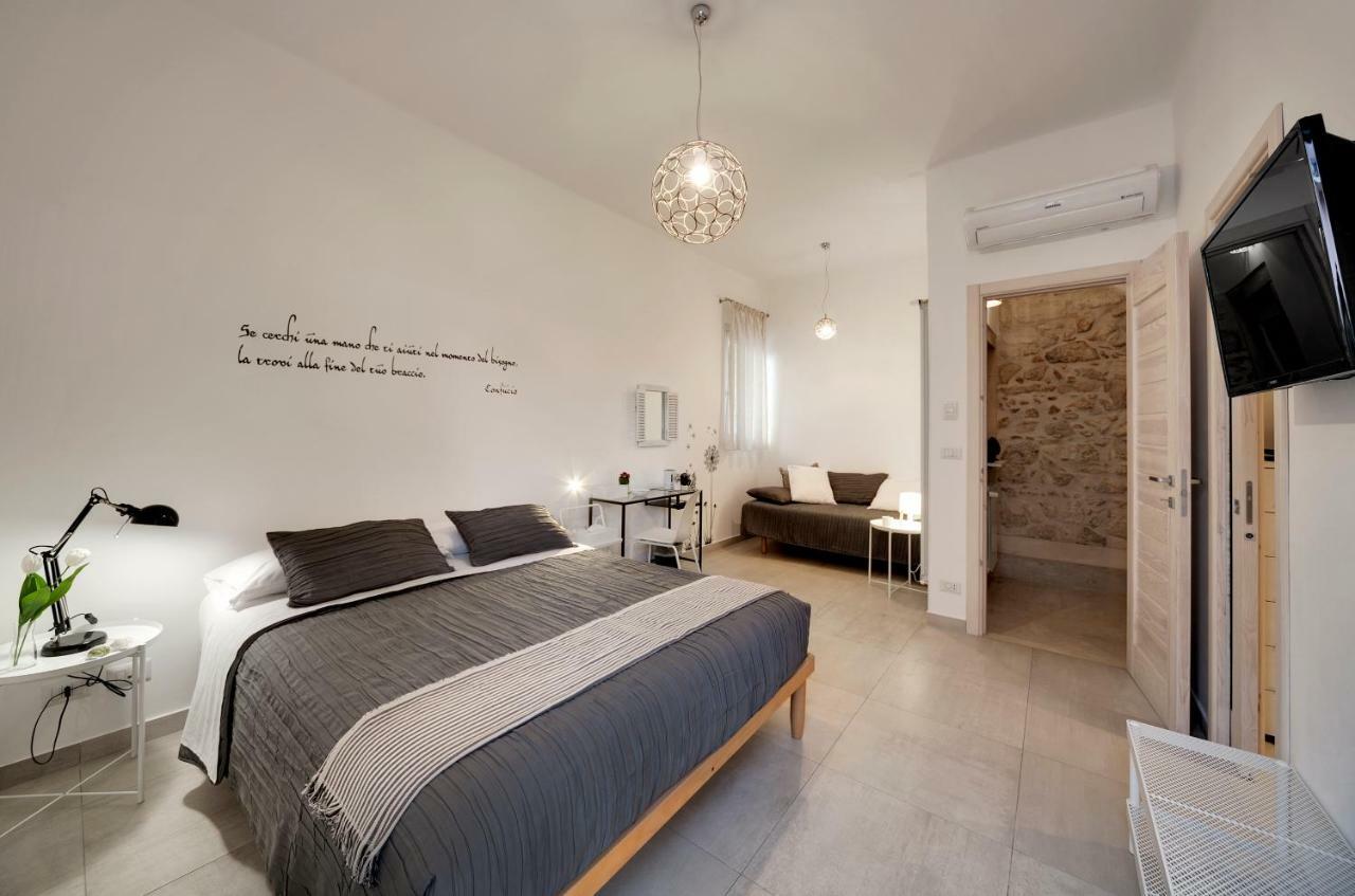 Piazza Salvatore 7, Gocce Di Sicilia Ragusa Bagian luar foto